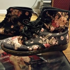 Doc Marten Shoreditch Floral